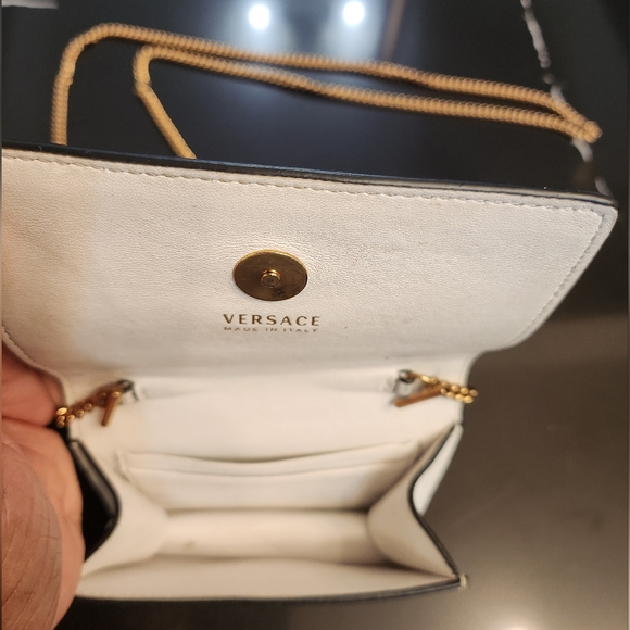 Authentic Versace!!!!! White and gold leather Versace mini bag - Picture 9 of 10
